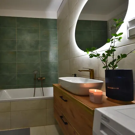 Superapart Prymasa 1000-lecia 6a, Hidden Gem - Ideal For Relaxation & Escapes