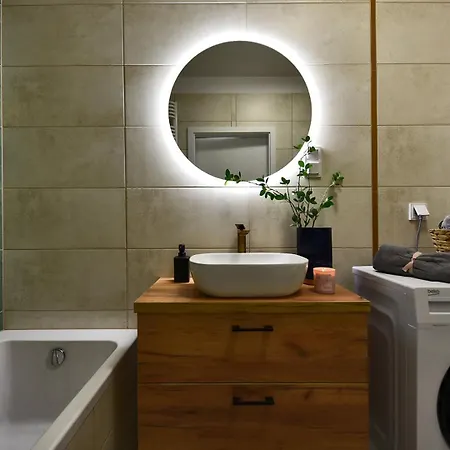 Superapart Prymasa 1000-lecia 6a, Hidden Gem - Ideal For Relaxation & Escapes *