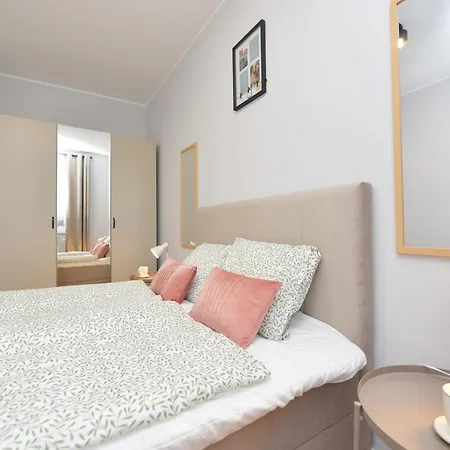 Apartment Superapart Prymasa 1000-lecia 6a, Hidden Gem - Ideal For Relaxation & Escapes