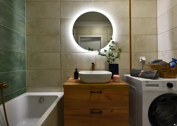 Superapart Prymasa 1000-lecia 6a, Hidden Gem - Ideal For Relaxation & Escapes *